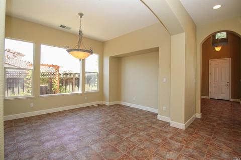 2913 Pebble Beach Cir, Fairfield, CA 94534 photo 7
