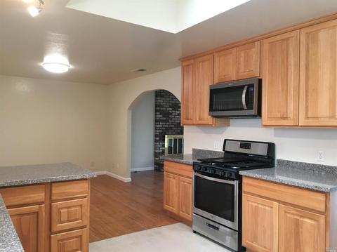 310 Valencia St, Vallejo, CA 94591 photo 3