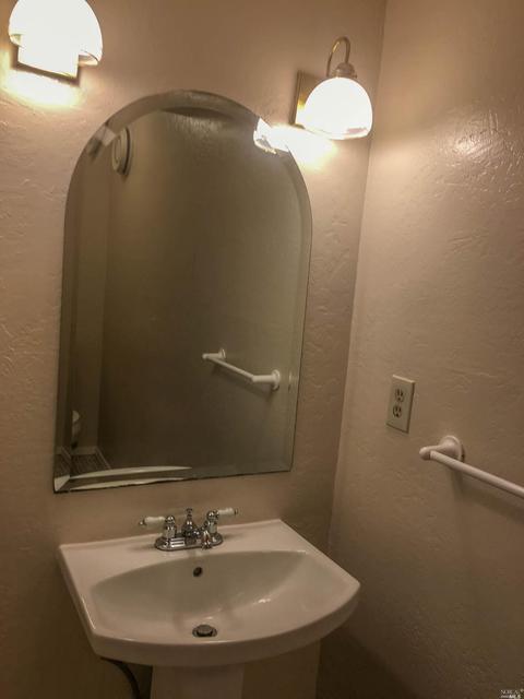 310 Valencia St, Vallejo, CA 94591 photo 20
