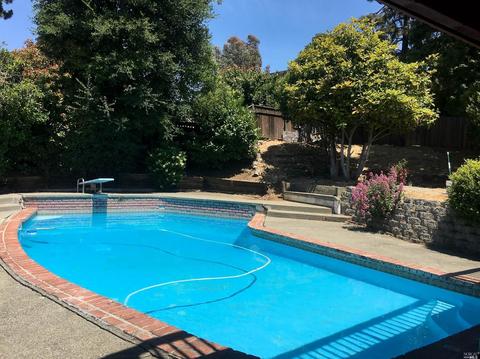 310 Valencia St, Vallejo, CA 94591 photo 8