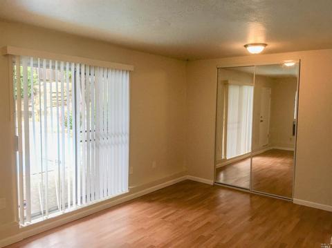 310 Valencia St, Vallejo, CA 94591 photo 21