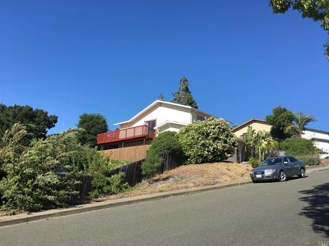 310 Valencia St, Vallejo, CA 94591 photo 2