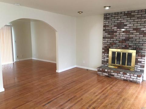 310 Valencia St, Vallejo, CA 94591 photo 7