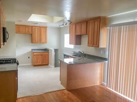 310 Valencia St, Vallejo, CA 94591 photo 5