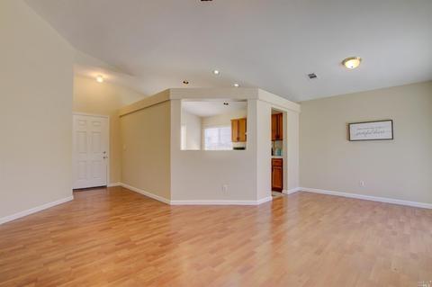 945 Regina Way, Dixon, CA 95620 photo 7
