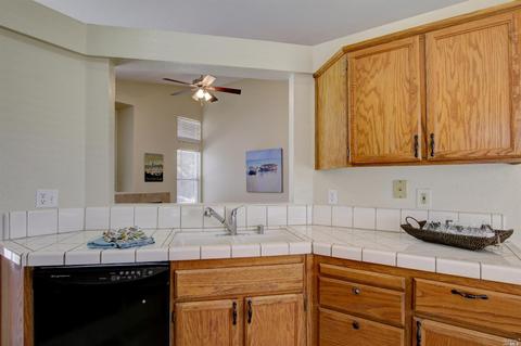 945 Regina Way, Dixon, CA 95620 photo 10