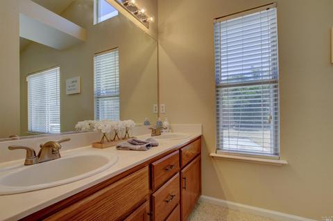 945 Regina Way, Dixon, CA 95620 photo 20