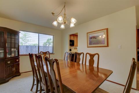7401 Walnut Ln, Sebastopol, CA 95472 photo 6