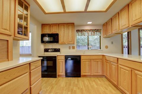 7401 Walnut Ln, Sebastopol, CA 95472 photo 8
