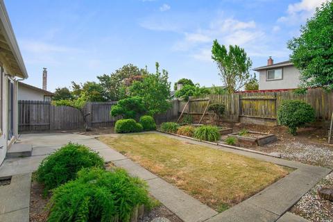 556 Silverado Cir, Fairfield, CA 94534 photo 28