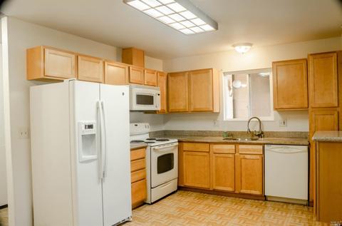 115 Elena Ct, Vallejo, CA 94589 photo 4