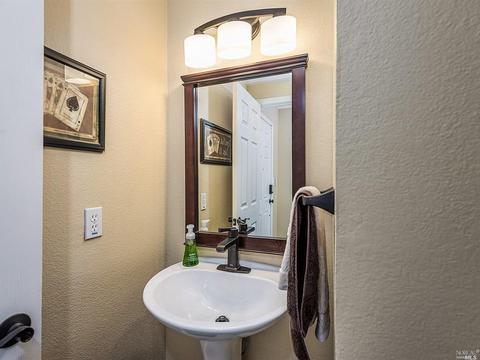 362 E St, Benicia, CA 94510 photo 7