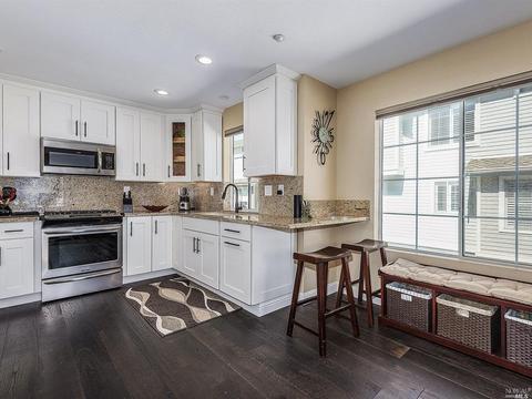 362 E St, Benicia, CA 94510 photo 9