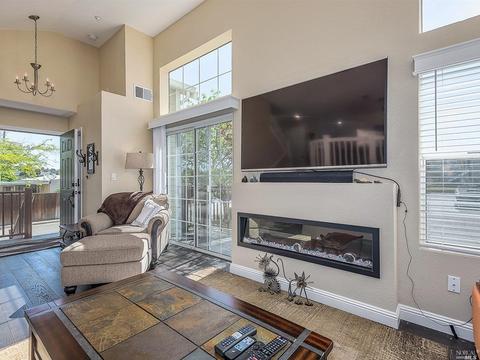 362 E St, Benicia, CA 94510 photo 5