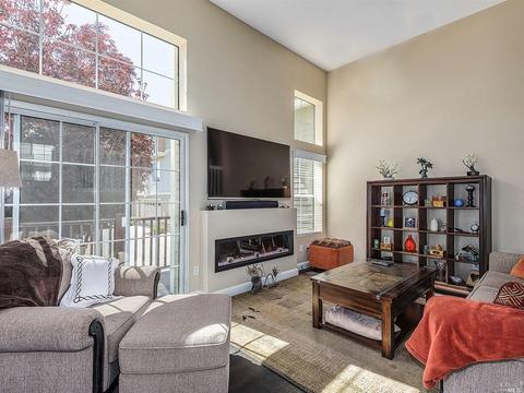 362 E St, Benicia, CA 94510 photo 6