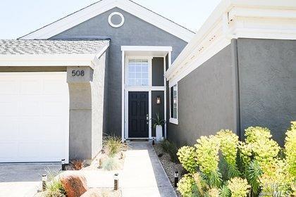 508 Iris Ct, Benicia, CA 94510 photo 2