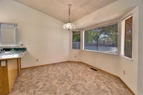 466 Jane Dr, Windsor, CA 95492 photo 14