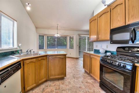 466 Jane Dr, Windsor, CA 95492 photo 17
