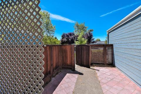 9506 Lakewood Dr, Windsor, CA 95492 photo 7