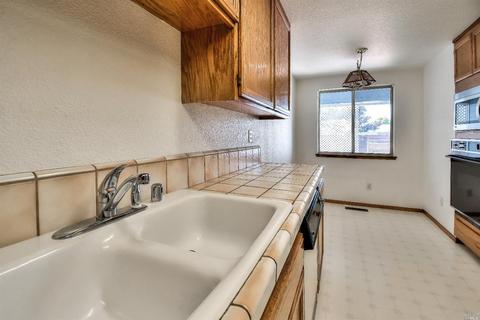 9506 Lakewood Dr, Windsor, CA 95492 photo 18