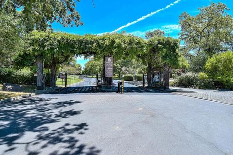 9506 Lakewood Dr, Windsor, CA 95492 photo 2