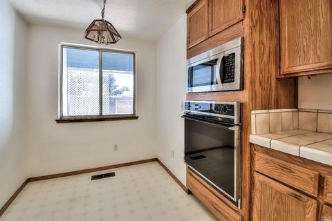 9506 Lakewood Dr, Windsor, CA 95492 photo 19
