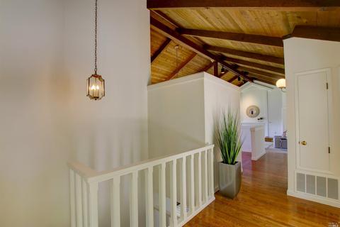 Undisclosed, Tiburon, CA 94920 photo 2