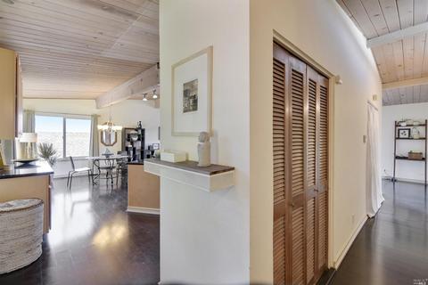 58 Romine Way, Vallejo, CA 94591 photo 2