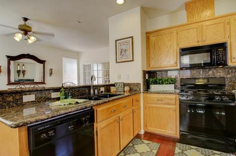 721 Trout Ct, Fairfield, CA 94533 photo 9