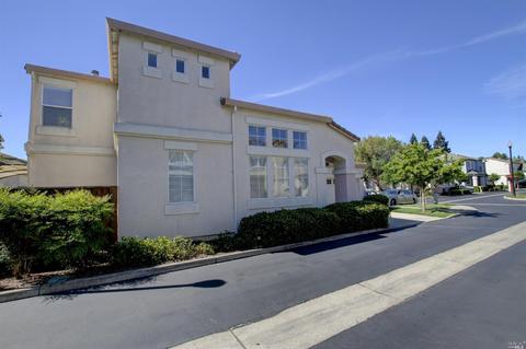 721 Trout Ct, Fairfield, CA 94533 photo 2