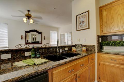 721 Trout Ct, Fairfield, CA 94533 photo 11