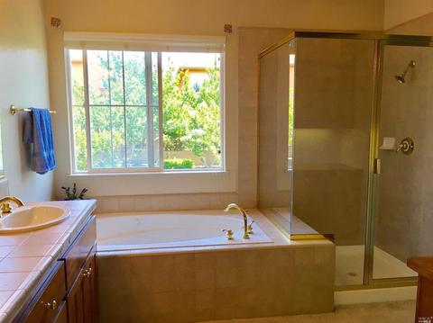 8315 Montiglio Ct, Vallejo, CA 94591 photo 8