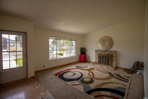 170 Bluebird Ct, Vallejo, CA 94591 photo 3