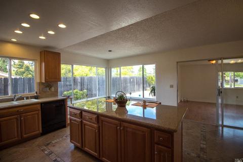170 Bluebird Ct, Vallejo, CA 94591 photo 7