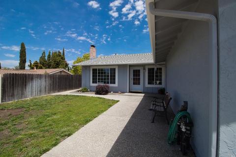 170 Bluebird Ct, Vallejo, CA 94591 photo 1