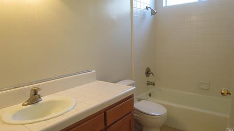 6177 Marsi Ct, Windsor, CA 95492 photo 9