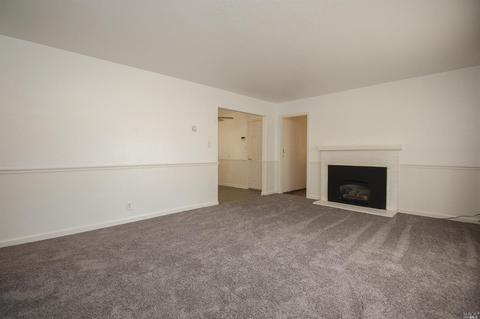 1813 Virginia St, Fairfield, CA 94533 photo 4