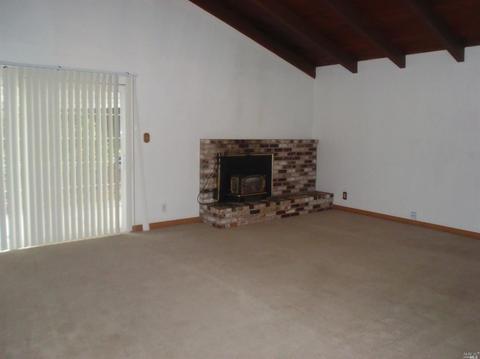 207 Valencia St, Vallejo, CA 94591 photo 8