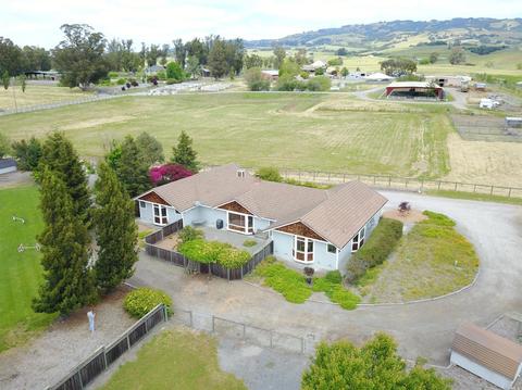 70 Lynch Rd, Petaluma, CA 94954 photo 2