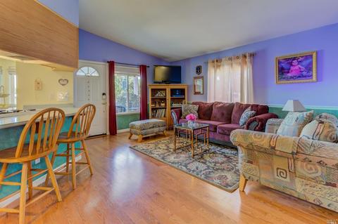 605 E L St, Benicia, CA 94510 photo 3