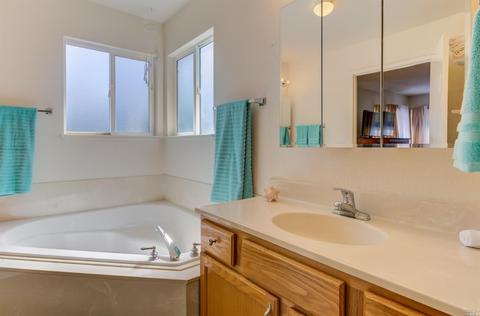 605 E L St, Benicia, CA 94510 photo 24