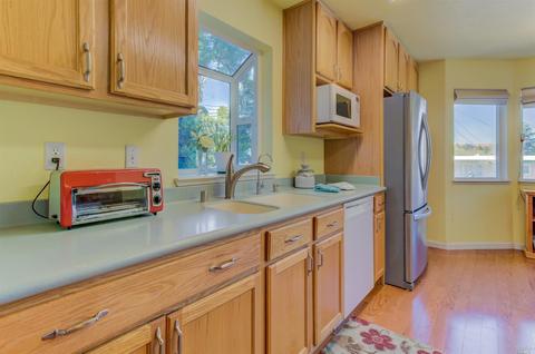 605 E L St, Benicia, CA 94510 photo 7
