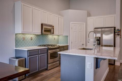 1700 Misfeldt St, Dixon, CA 95620 photo 2