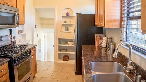 268 Fairmont Ave, Vallejo, CA 94590 photo 4