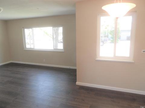 218 E Utah St, Fairfield, CA 94533 photo 8
