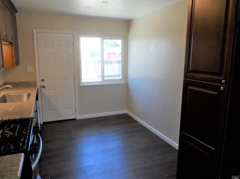 218 E Utah St, Fairfield, CA 94533 photo 11