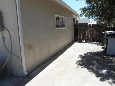 218 E Utah St, Fairfield, CA 94533 photo 17