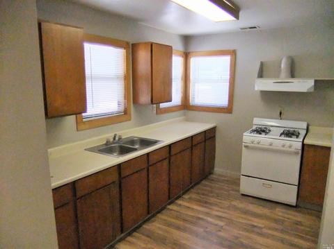 241 Holly St, Willits, CA 95490 photo 5