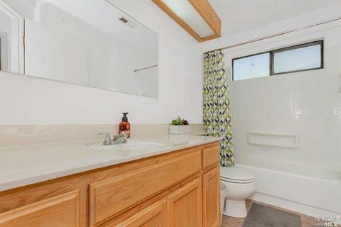 100 Seahorse Dr, Vallejo, CA 94591 photo 17