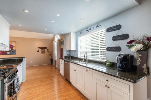7024 Edinburgh Ct, Windsor, CA 95492 photo 8